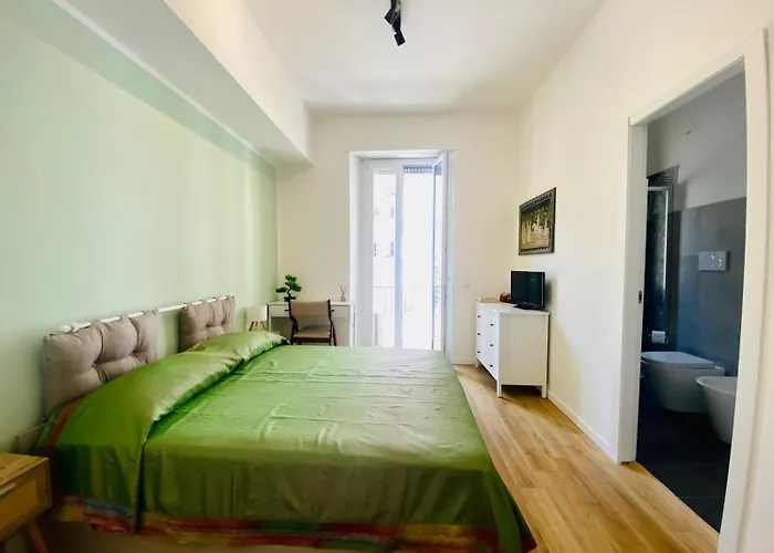 Domus 14 * Roma